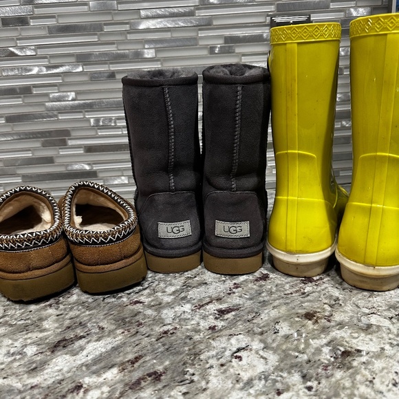 Womens UGG Bundle - Slippers, Boot, & Rainboot - Picture 2 of 9